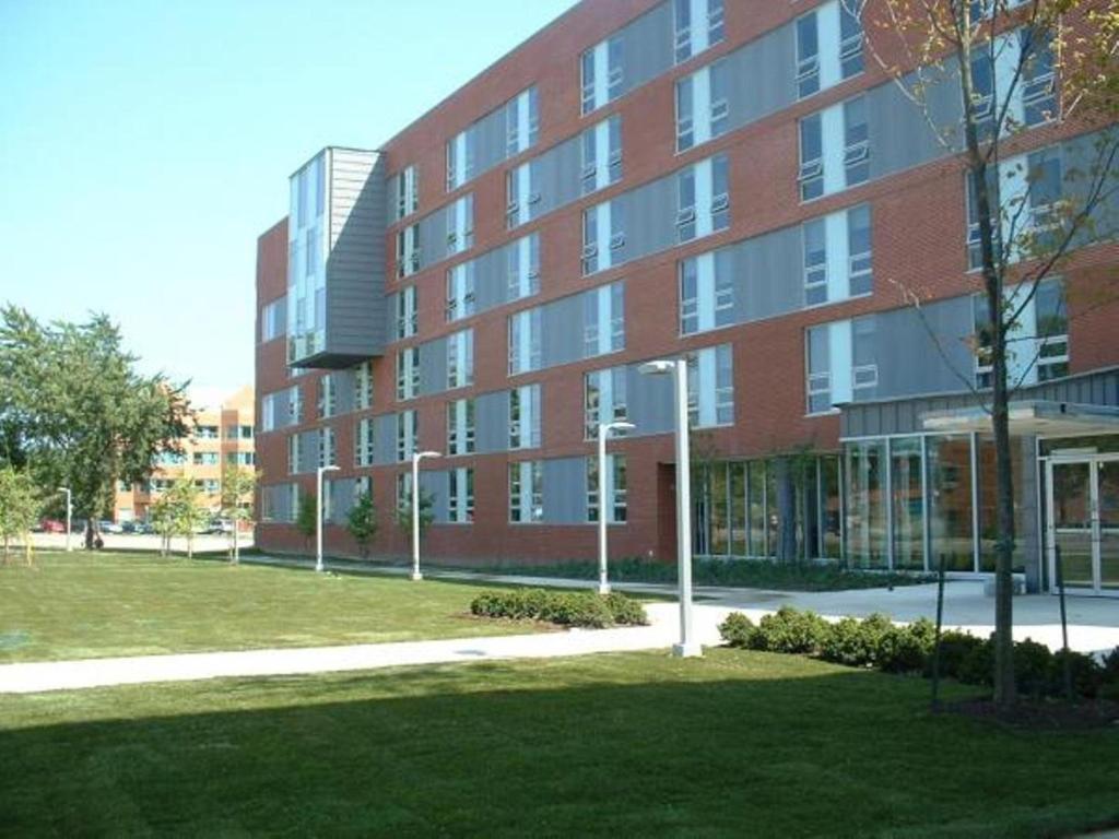 Humber College Lakeshore Campus Residence Toronto Exterior photo